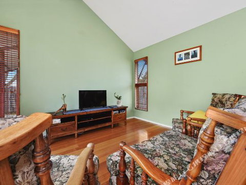 Family Friendly Weatherboard Cottage - New South Wales Tourism  6