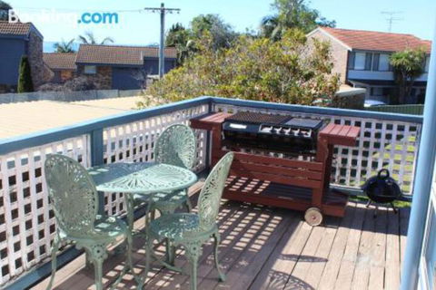 Beach Shack On Calton - New South Wales Tourism  5