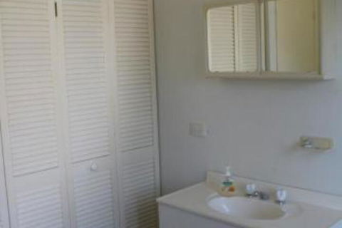Beach Shack On Calton - New South Wales Tourism  3