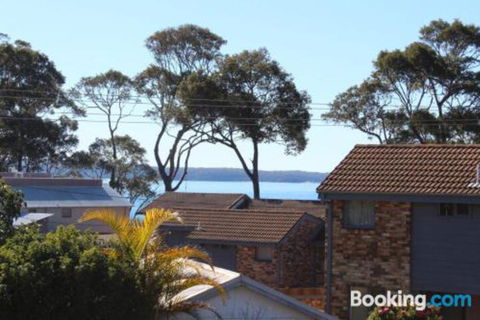 Beach Shack On Calton - New South Wales Tourism  0