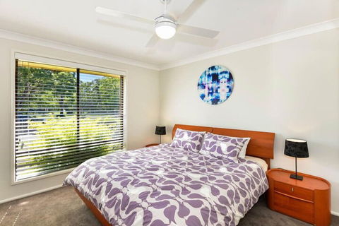 The Noraville House Large Family Home - New South Wales Tourism  3