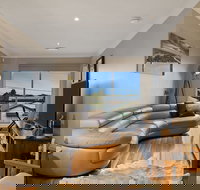 Resort Style Home near Airport  CBD - New South Wales Tourism 