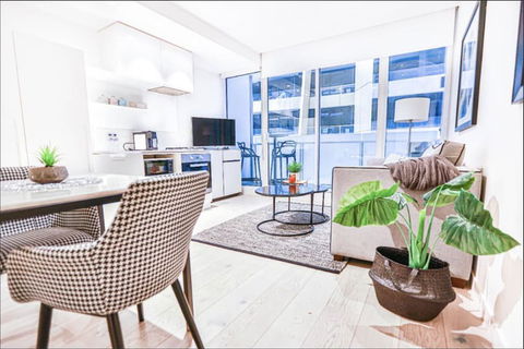 South Yarra Claremont Apartment - New South Wales Tourism  5