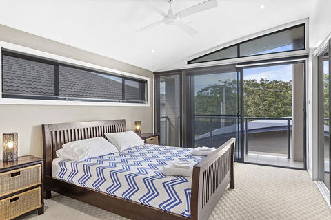 Fingal Breeze At Fingal Bay - New South Wales Tourism  4