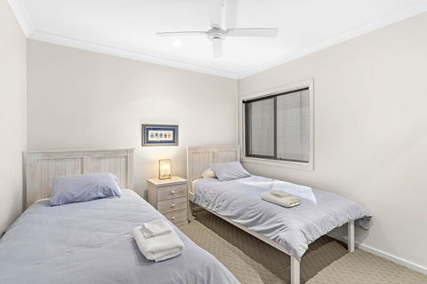 Fingal Breeze At Fingal Bay - New South Wales Tourism  5