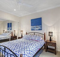 Fingal Breeze at Fingal Bay