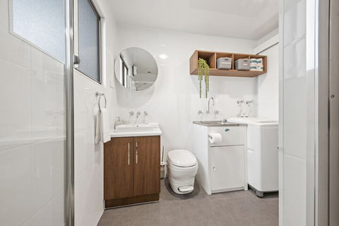 Boats And Bedzzz Houseboat Stays & Renmark River Villas - New South Wales Tourism  2