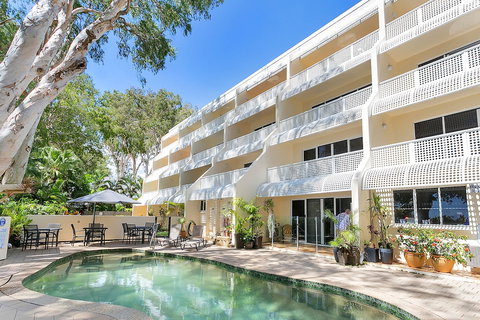 On Palm Cove Beachfront Apartments - New South Wales Tourism  2