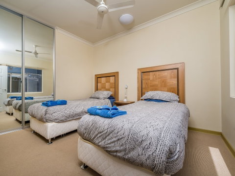 Seafront Unit 60 - New South Wales Tourism  2