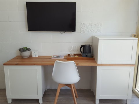 Beach Holiday Apartments Motel - New South Wales Tourism  4