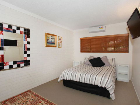 Anjuna 2 2 BDRM Budget Stay On Canal - New South Wales Tourism  4