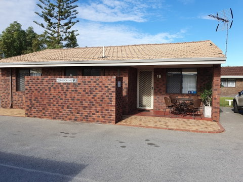 Ocean Beach Chalet 18 - New South Wales Tourism  0