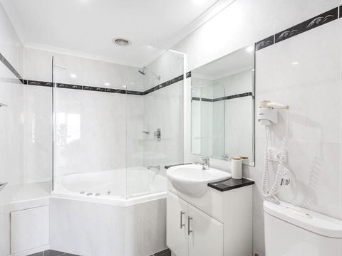 Breakwater Apartment 403 - New South Wales Tourism  3