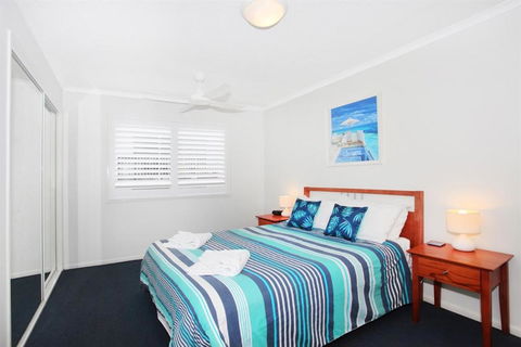 Unit 5 Phoenix Apartments 1736 David Low Way Coolum Beach LINEN INCLUDED 500 Bond - New South Wales Tourism  4