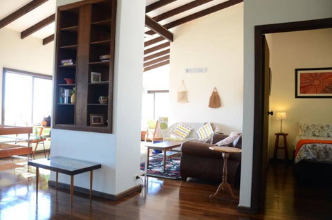 Barrels Beach House 28 Dulconghi Street - New South Wales Tourism  5