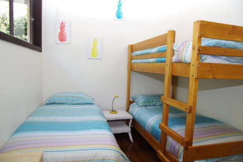 Barrels Beach House 28 Dulconghi Street - New South Wales Tourism  3