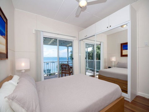 Gloucester Street 04 Frangipani - New South Wales Tourism  3