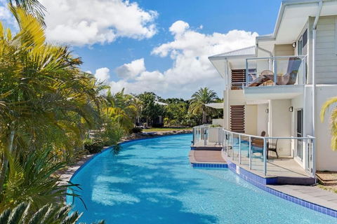 Pacific Blue Pool Spa & More Available In Complex! - New South Wales Tourism  4