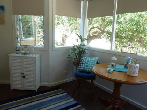 Lilys By The Lake Raymond Island Accommodation - New South Wales Tourism  2