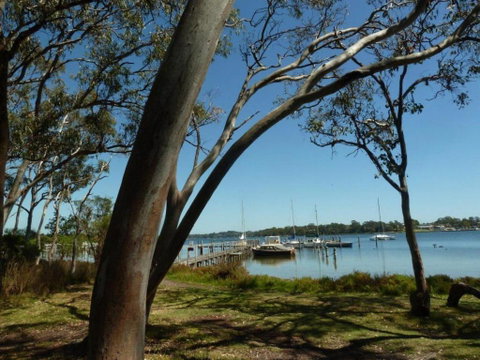 Lilys By The Lake Raymond Island Accommodation - New South Wales Tourism  3