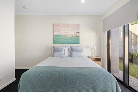 DAYDREAMING Airlie Beach Water Views & Only 200m To Boardwalk. - New South Wales Tourism  3