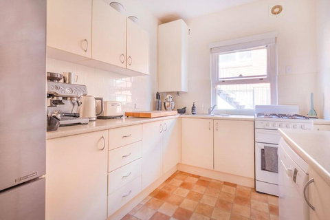 Beautiful Beach Home In Superb Location - New South Wales Tourism  5