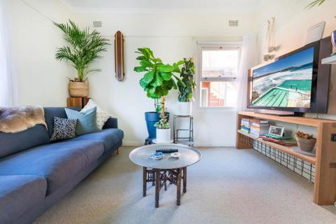 Beautiful Beach Home In Superb Location - New South Wales Tourism  4