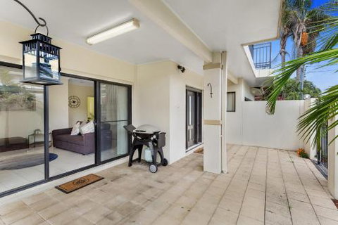 Resthaven In The Heart Of Shoal Bay - New South Wales Tourism  3
