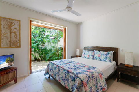 Balinese Beachfront Villa - New South Wales Tourism  4