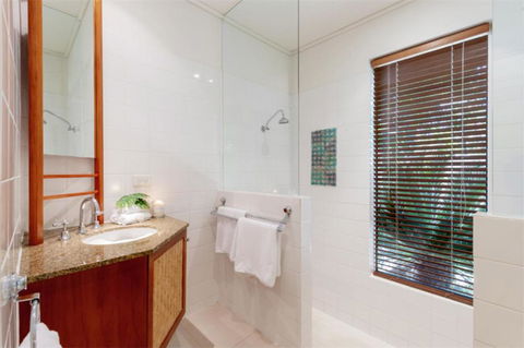 Balinese Beachfront Villa - New South Wales Tourism  1