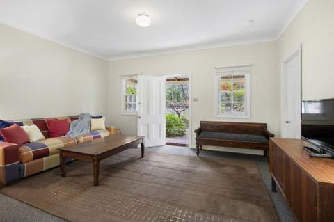 THE TEACHERS COTTAGE - New South Wales Tourism  3