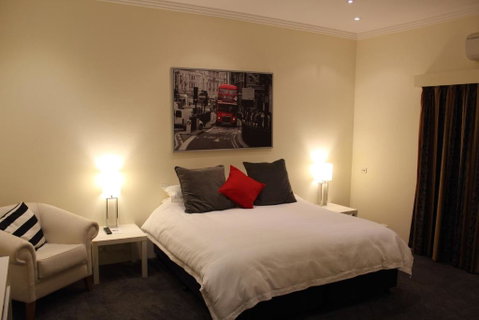 Gundaroo Manor Bed & Breakfast - New South Wales Tourism  3
