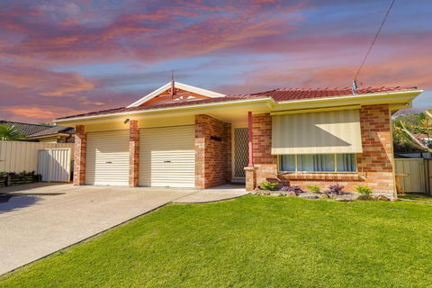 Lakelandia - New South Wales Tourism  5