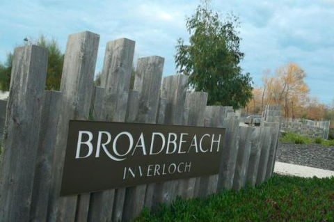 ONE LEVEL At BROADBEACH RESORT - New South Wales Tourism  0