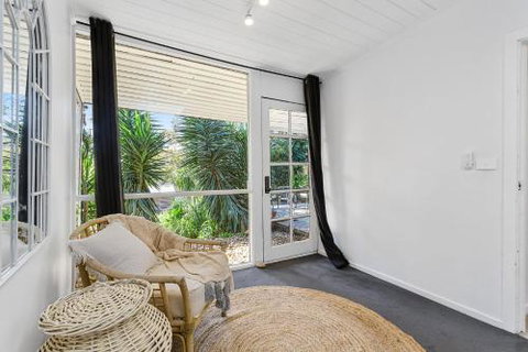 MARTHA COTTAGE Mt. MARTHA - New South Wales Tourism  1