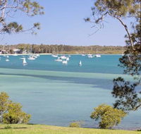 Corlette Waterfront 2 / 44 Danalene Parade Waterfront Luxury WIFI Aircon Boat Parking - New South Wales Tourism 