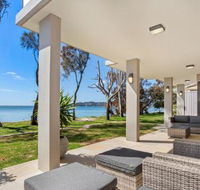 Paradise Beach House Waterfront with Heated Pool - New South Wales Tourism 