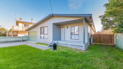 Family Home On 14 Lansell In Cowes - New South Wales Tourism  6
