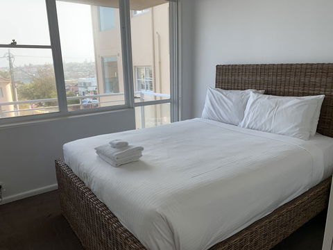 Bondi 2 Bedroom Bondi & Tamarama Views - New South Wales Tourism  2