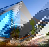 Coorong Cabins - Pelican Cabin - New South Wales Tourism 