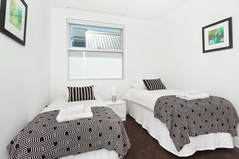 Apartment On Broadway - New South Wales Tourism  1