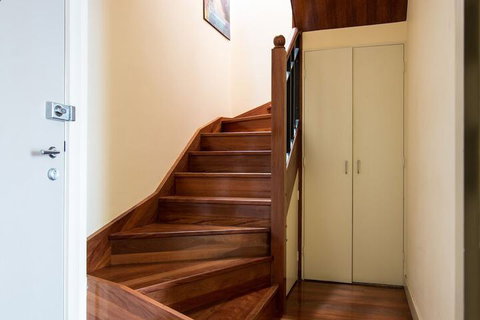 NOAH A Shoppers Delight QV Emporium & Melbourne Central Only Steps Away - New South Wales Tourism  2