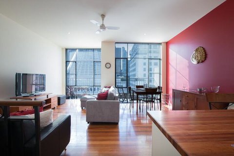 NOAH A Shoppers Delight QV Emporium & Melbourne Central Only Steps Away - New South Wales Tourism  4