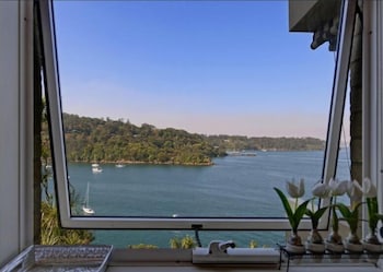 Elegant Waterfront Mosman Bay RAG10 - New South Wales Tourism  4
