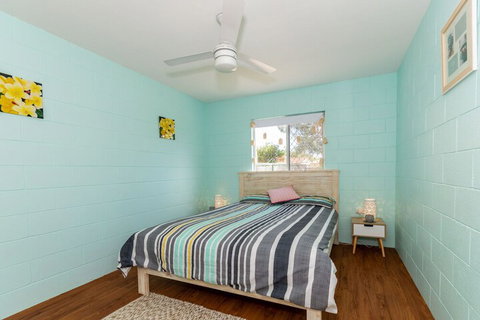 Charm & Comfort In This Ground Floor Unit With Water Views! Welsby Pde Bongaree - New South Wales Tourism  6