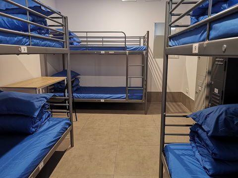 Perth 5 Backpacker Hostel - New South Wales Tourism  6