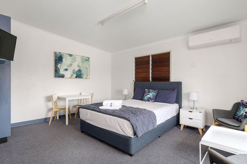 Tin Can Bay's Sleepy Lagoon Motel - New South Wales Tourism  4