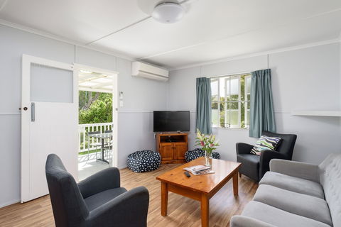 Tin Can Bay's Sleepy Lagoon Motel - New South Wales Tourism  6