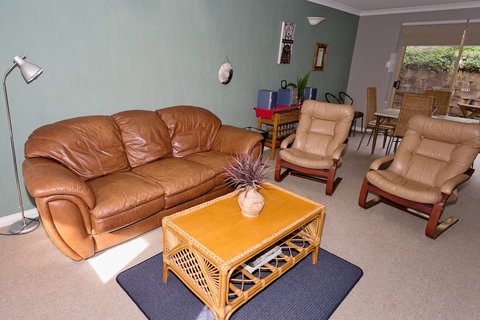 Dolphin Lodge - New South Wales Tourism  5