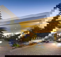 Ramada by Wyndham Diplomat Canberra - New South Wales Tourism 